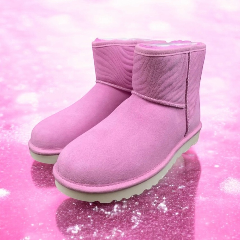 🆕💕UGG Mini Wavy Suede & Wool Boots • 5” Shaft • Wildflower • 38 EU / 7 US • NWOB
